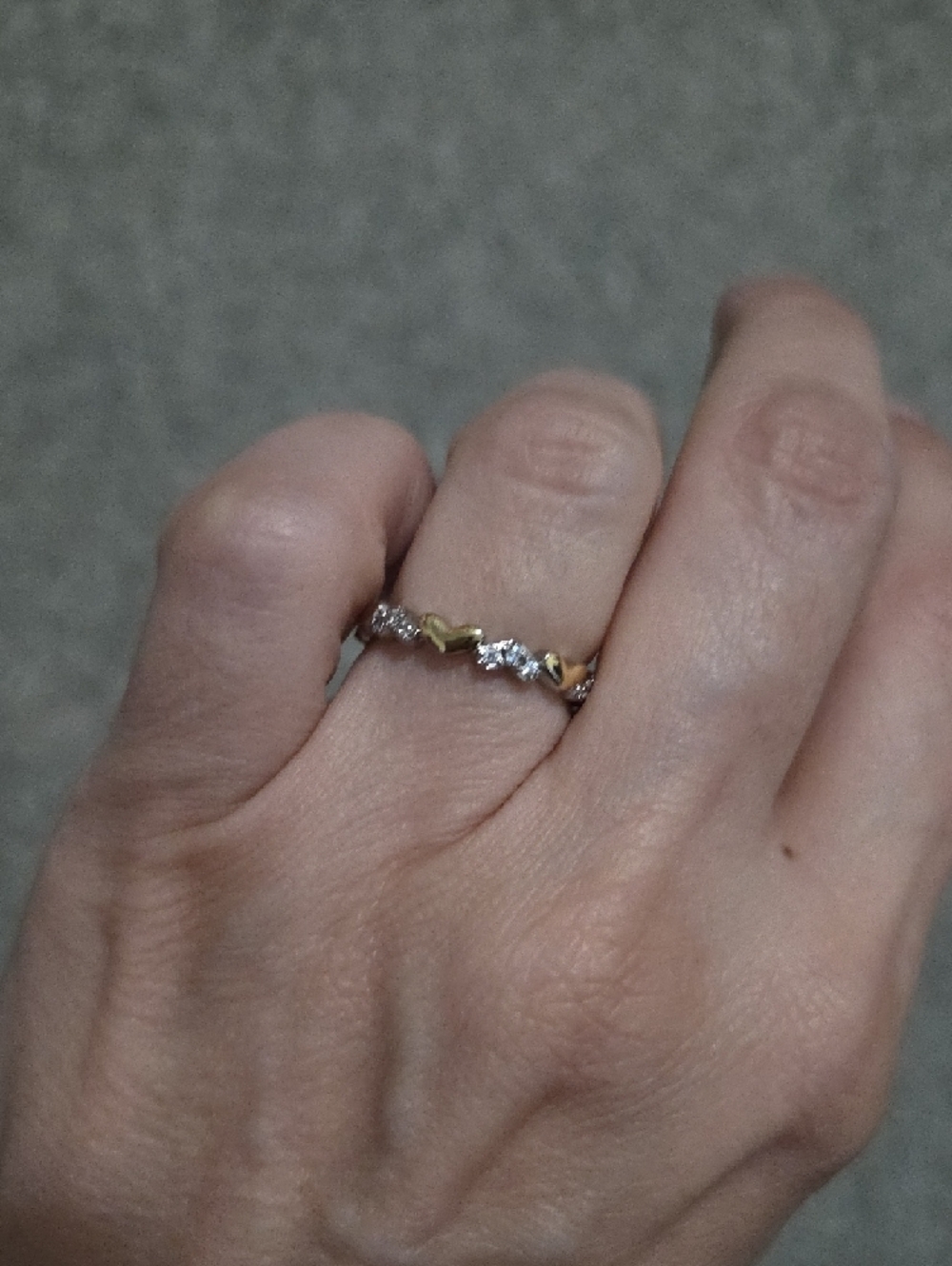 Elegant Two-Tone Heart Link Ring with CZ Accents - Gold & Silver Sz6 - Picture 3 of 5